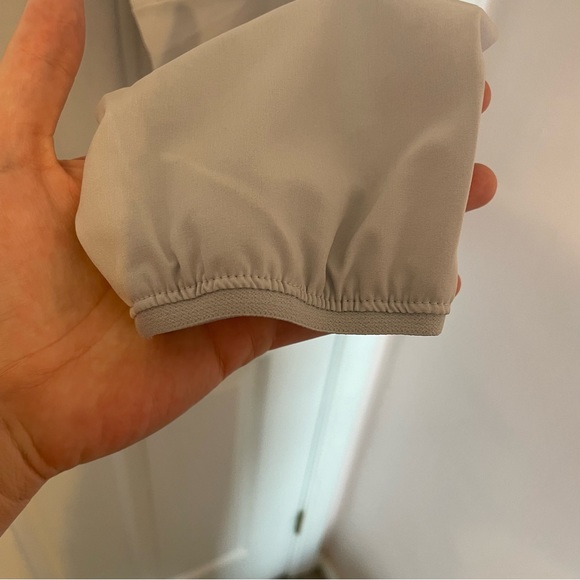 Under Armour White and Gray Warm Up Jacket with Lion Logo - Picture 7 of 7